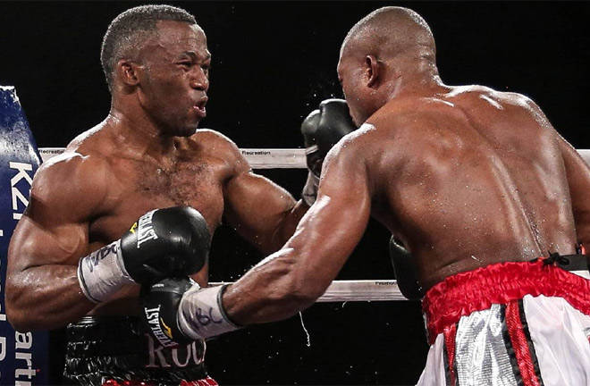 Makabu (r) beat Mchunu (l) by knockout in 2015 Photo Credit: Nick Lourens