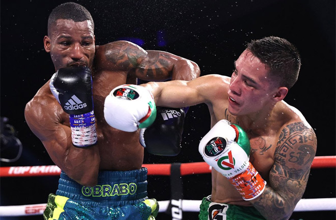 Conceicao fell short in his world title bid against Valdez in September Photo Credit: Mikey Williams/Top Rank via Getty Images