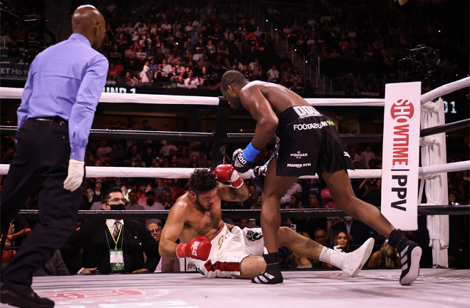 Dubois halted Cusumano in one round in August Photo Credit: Amanda Westcott/SHOWTIME