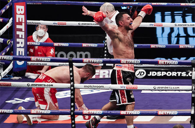 Avanesyan proved too strong for Kelly last February Photo Credit: Mark Robinson/Matchroom Boxing