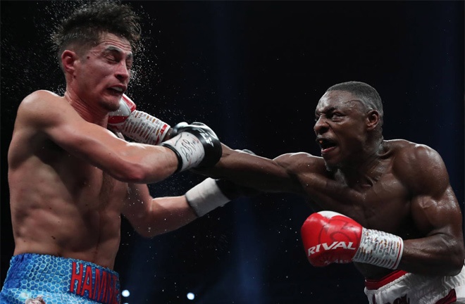 Azeez put on a dominant display to halt Burton in November Photo Credit: Lawrence Lustig / BOXXER