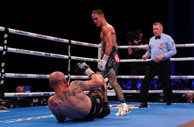 Josh Warrington claimed the IBF Featherweight Title defeating Kiko Martinez with a 7th round TKO win after dropping him in the first round. Photo Credit: DAZN Twitter/ Matchroom Boxing.