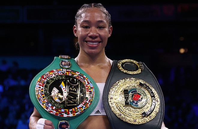 Baumgardner retained her WBC and IBO super featherweight world titles Photo Credit: Mark Robinson/Matchroom Boxing