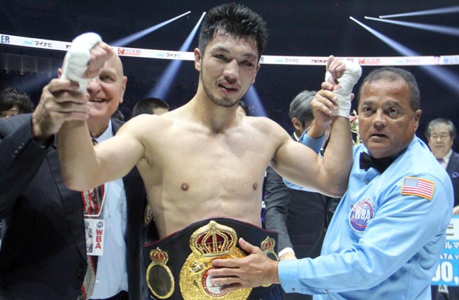 Murata holds the WBA 'super' title Photo Credit: Sumio Yamada