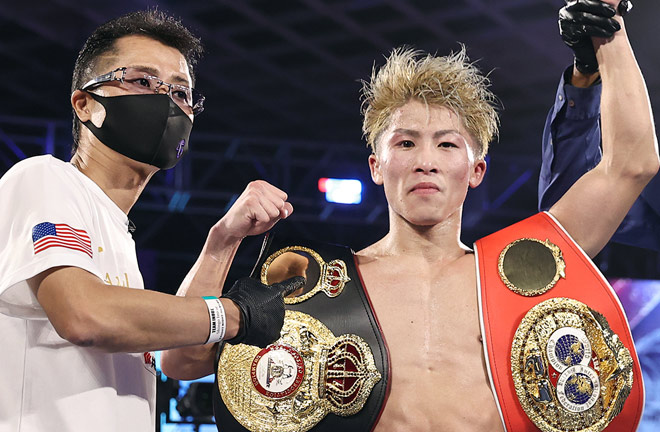 Inoue holds the WBA and IBF bantamweight crowns Photo Credit: Mikey Williams/Top Rank