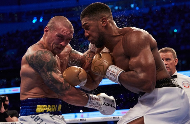 Usyk and Joshua will meet in a world heavyweight title rematch on August 20 in Saudi Arabia Photo Credit: Mark Robinson/Matchroom Boxing