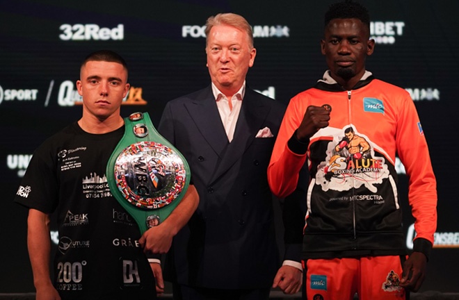 Ball defends his WBC Silver featherweight title against Kakololo Photo Credit: Queensberry Promotions