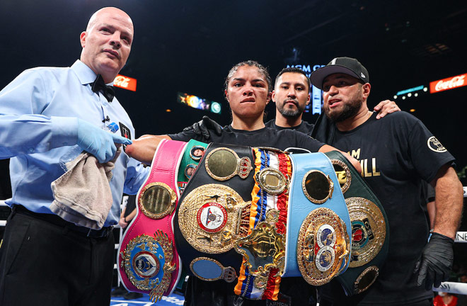 McCaskill goes back down to 140lbs after reigning as undisputed welterweight champion Photo Credit: Ed Mulholland/Matchroom