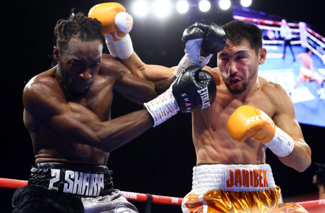 Janibek Alimkhanuly outpointted Denzel Bentley to retain his /.160 title. Photo Credit: Mikey Williams/Top Rank