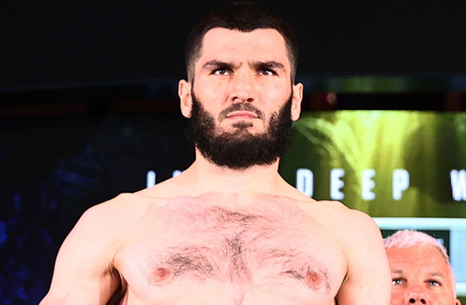 Beterbiev is set to face Yarde next Photo Credit: Mikey Williams / Top Rank via Getty Images