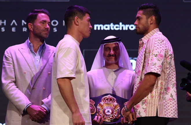 Bivol and Ramirez face-to-face ahead of Saturday's showdown in Abu Dhabi Photo Credit: Mark Robinson/Matchroom Boxing