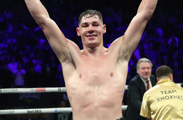 Chris Billam-Smith celebrates after his ruthless knockout over Armend Xhoxhaj Photo Credit: Lawrence Lustig/BOXXER