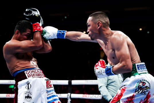 Juan Francisco Estrada edged passed Roman 'Chocolatito' Gonzalez in another fantastic battle between the pair to win trilogy. Photo Credit: DAZNBoxing (Twitter)