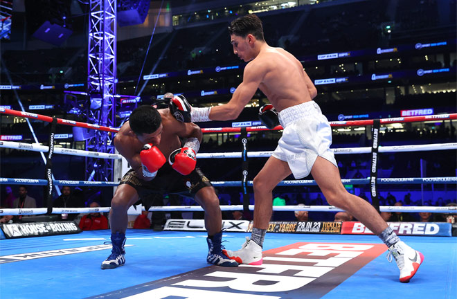 Barney Smith impressed with a first round KO win Photo Credit: Mikey Williams/Top Rank via Getty Images