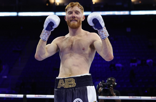 Bowen made the perfect start to life in the professional ranks Photo Credit: Mark Robinson/Matchroom Boxing