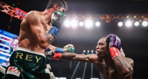 O’Shaquie Foster shocks two-division champion Rey Vargas to win vacant WBC Super Featherweight world title in superb display. Photo Credit: Amanda Westcott/SHOWTIME.