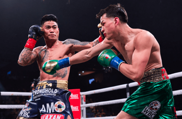 Brandon Figueroa defeats Mark Magsayo by unanimous decision to claim the interim WBC 126-pound title. Photo Credit: Showtime Boxing