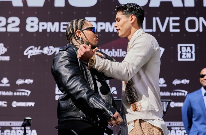 Davis and Garcia got up close and personal at their press conference Photo Credit: Esther Lin/SHOWTIME