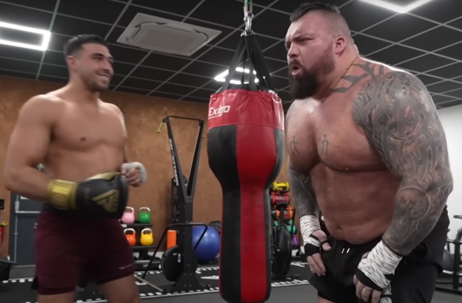 Hall visibly felt the power of Fury's body shots Photo Credit: Eddie Hall The Beast YouTube