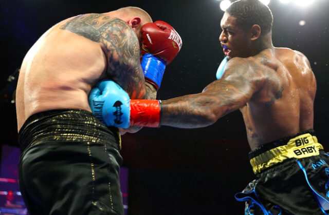 Anderson won 16-0 after defeating Ukrainian Rudenko.  Photo: Mikey Williams/Top Rank