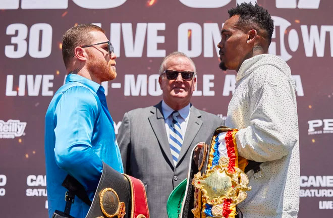 Canelo and Charlo face-to-face ahead of their undisputed super middleweight title showdown Photo Credit: Esther Lin/SHOWTIME