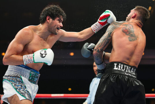 In his cruiserweight debut, Zurdo Ramírez defeated Joe Smith Jr. via unanimous decision. Photo Credit: DAZN.