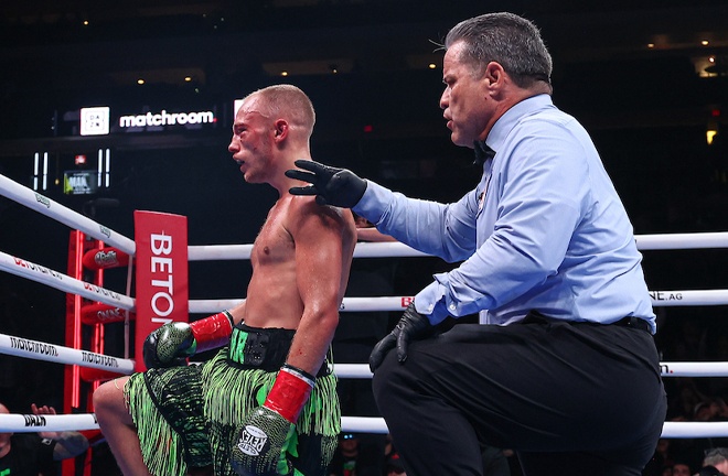Edwards gamely rose to his feet after a heavy ninth round knockdown.Credit: Ed Mulholland/Matchroom.
