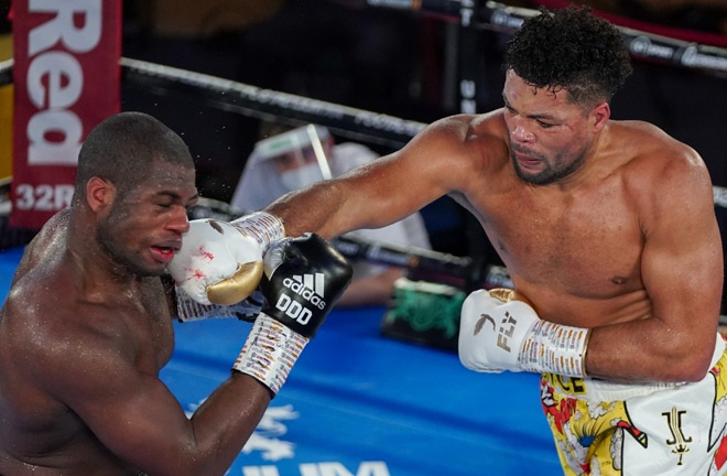 Joyce proved too strong for Dubois in November 2020 Photo Credit: Stephen Dunkley/Queensberry Promotions