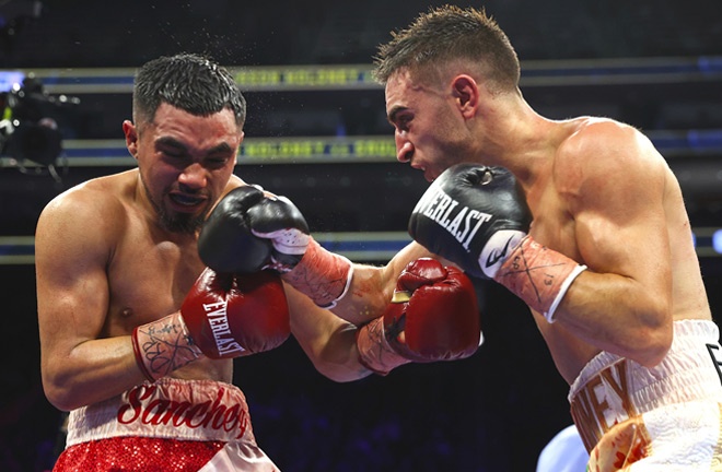 Moloney kept hold of his WBO bantamweight crown with a majority decision win over Sanchez Photo Credit: Mikey Williams/Top Rank 