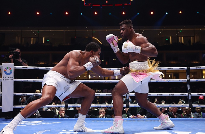 Joshua looked as sharp as ever against Ngannou (Photo: Mark Robinson, Matchroom)