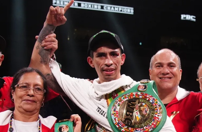 Despite being the defending champion, Vargas is a betting underdog against Ball, (Photo Credit: Ryan Hafey, PBC)