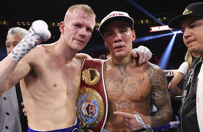 Valdez and Wilson hug and show respect after the fight Photo: Mikey Williams/Top Rank