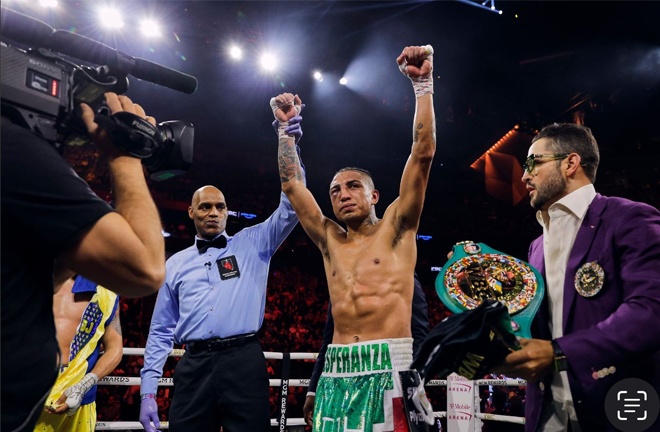 Barrios is a real player at 147lbs (Photo Credit: Esther Lin, PBC)