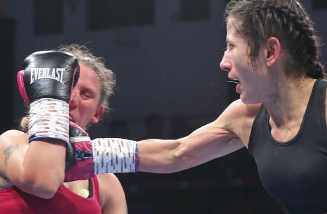 Nina Hughes defends her world title in Perth (Photo Credit: Matchroom Boxing)