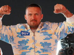 Oleksandr Usyk could be set for a sensational move back to cruiserweight after he faces Tyson Fury again on December 21 Photo Credit: Stephen Dunkley/Queensberry Promotions