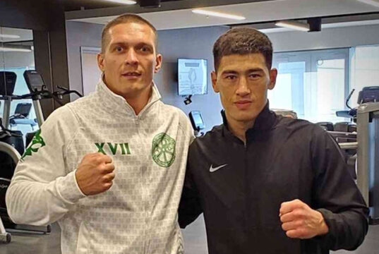 Oleksandr Usyk has backed Dmitry Bivol to beat Artur Beterbiev on Saturday