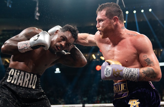 Canelo defeated the twin brother Charlo, Jermell in 2023