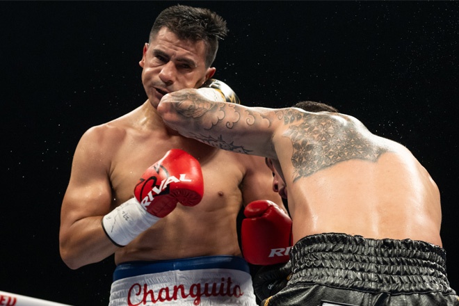 Butler defeats Macias Credit: Vincent Ethier/Eye Of The Tiger