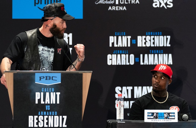 It seemed that the clash of the plant-charlo appeared