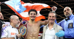 Xandar Zayas returned to the ring in style on Saturday. Credit: Mikey Williams/Top Rank