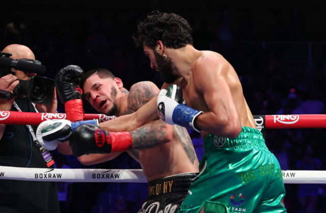 Hamzah Sheeraz demolished Edgar Berlanga in five rounds in New York Photo Credit: Golden Boy/Cris Equeda Hamzah Sheeraz demolished Edgar Berlanga in five rounds in New York Photo Credit: Golden Boy/Cris Equeda