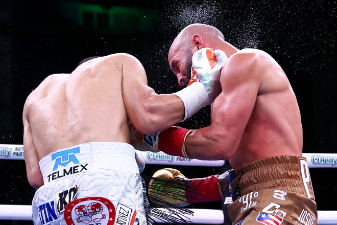 Nunez and Diaz put on a thrilling back and forth fight credit Matchroom Boxing/ Melina Pazana
