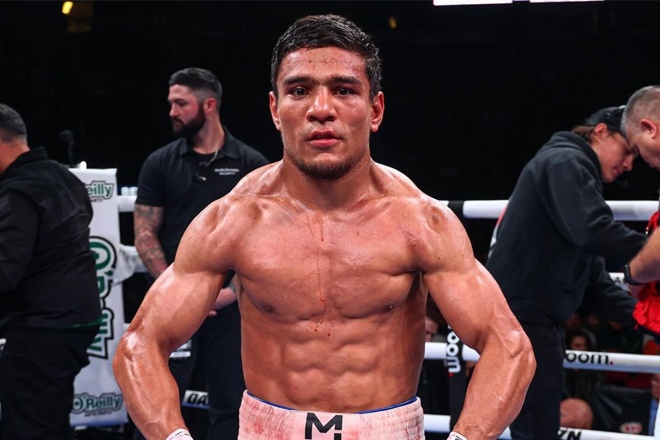 MJ Akhmadaliev continues to shine after his last outing before facing Naoya Inoue credit: Matchroom