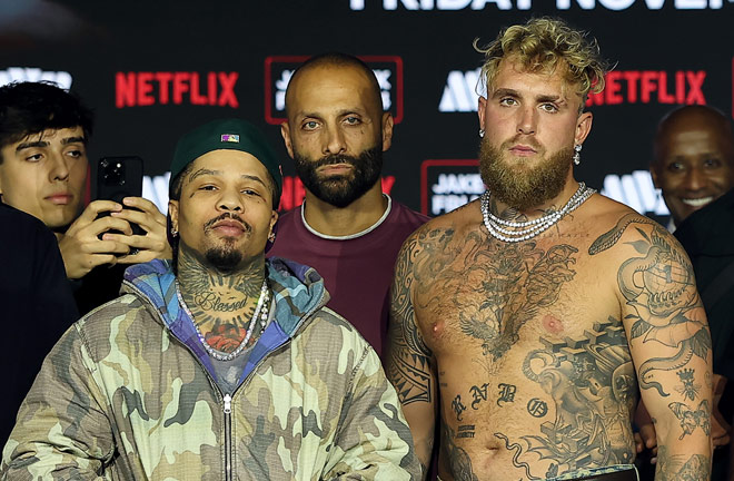 Davis faces Paul in an exhibition on November 14 in Miami Photo Credit: Sarah Stier / Getty Images for Netflix