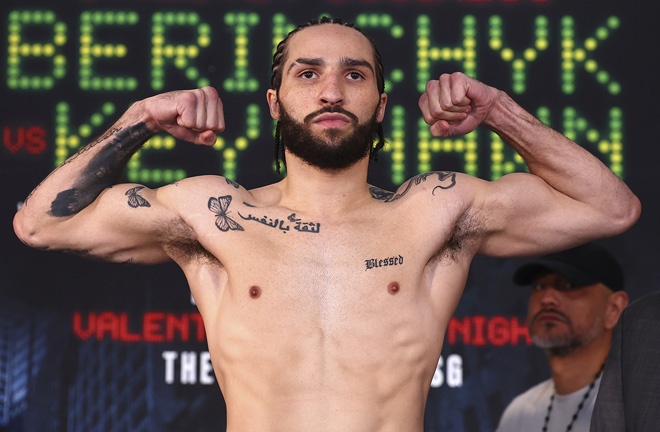 Ali Walsh features on the card Photo Credit: Mikey Williams/Top Rank