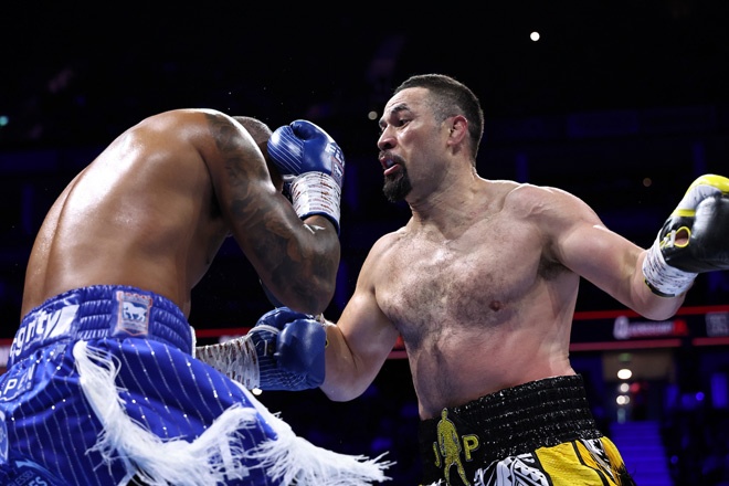 Joseph Parker hurt Fabio Wardley a few times throughout. credit: leigh Dawney/ Queensberry