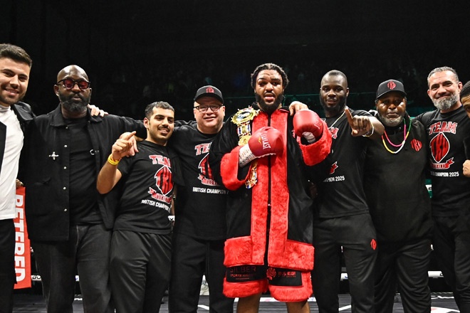 Jeamie TKV with his team after Frazer Clarke win Credit: BOXXER/ Chris Dean