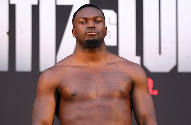 Edwards won his fifth straight fight Photo Credit: Golden Boy / Cris Esqueda