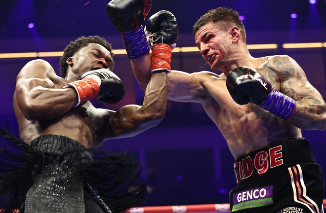 Mason beat Noakes in a thriller Photo Credit: Queensberry/Leigh Dawney