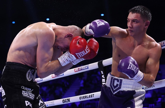 Vuong beat Gwynne in their first outing Photo Credit: Mark Robinson Matchroom Boxing